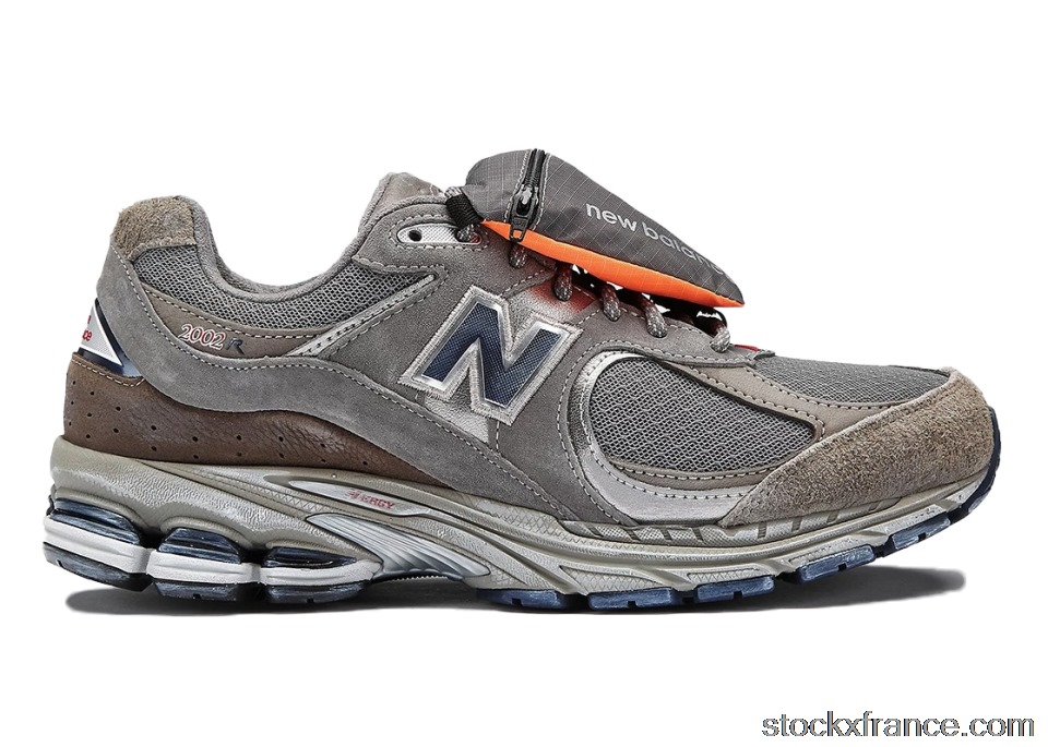 New Balance 2002R Grey Brown Pouch M2002RVA